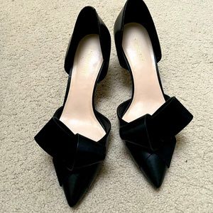 New Nine West pumps with bow, size 8M